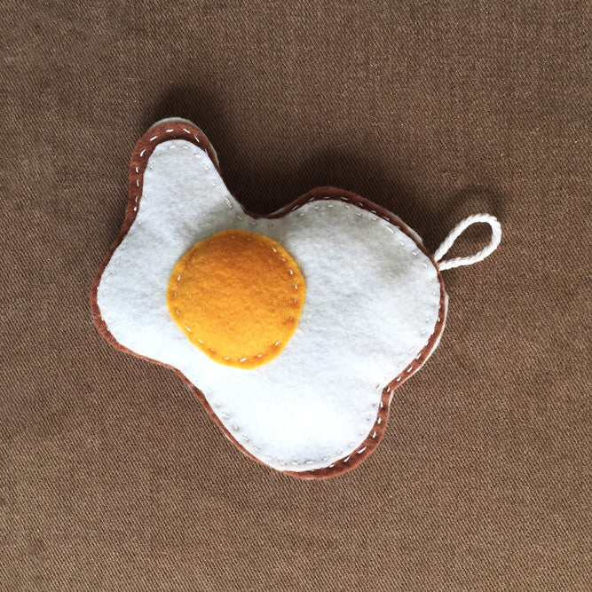 EGG FELT TOY